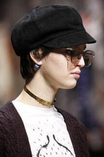 Details Christian Dior , Details Dior Fall 2018 Ready-to-Wear , Детали показа Кристиан Диор , Детали показа Диор осень зима 2018 , Fashion show , неделя моды в Париже , PFW , Мария Грация Кьюри , Mainstyles